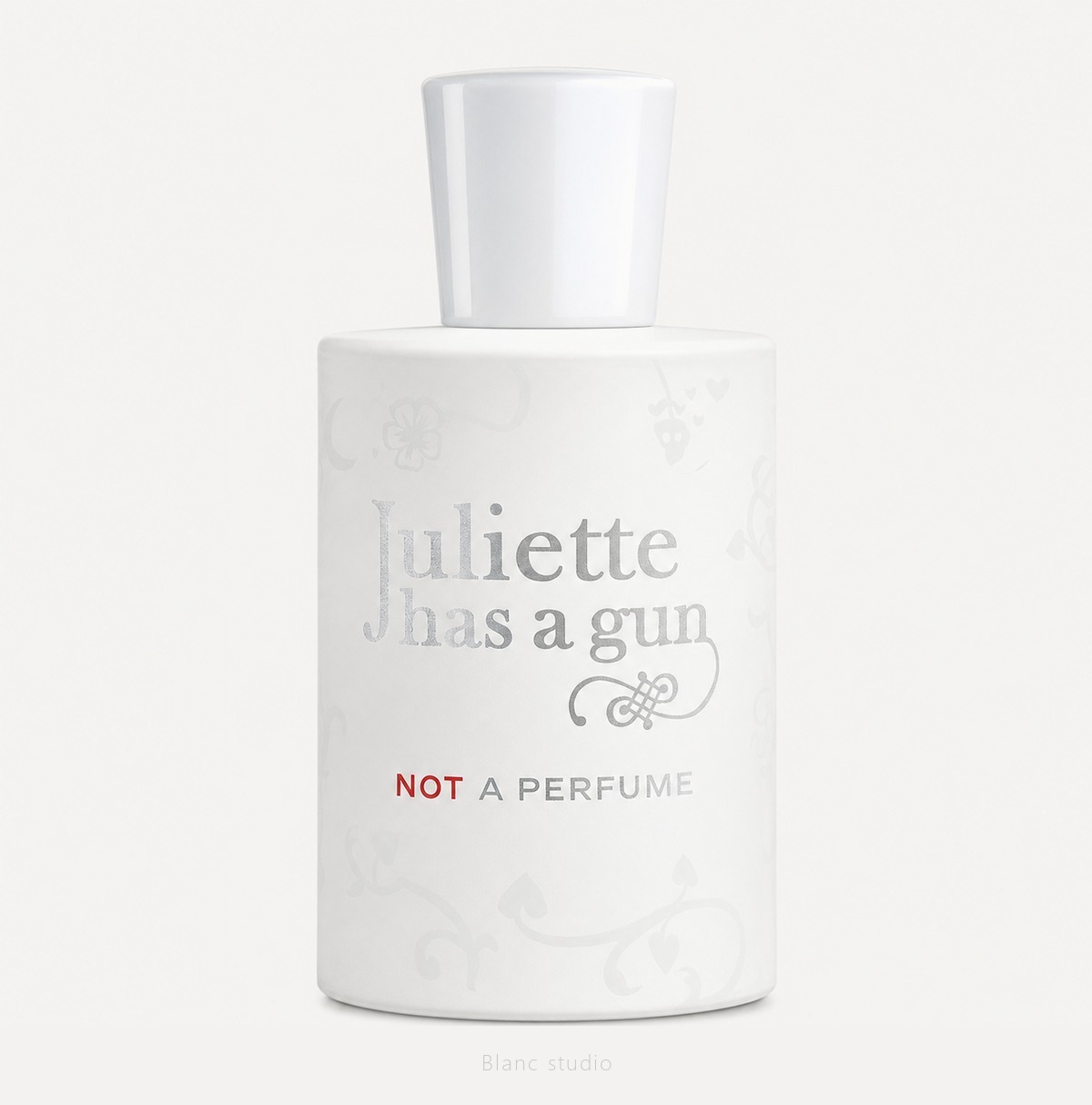 JULIETTE HAS A GUN Not A